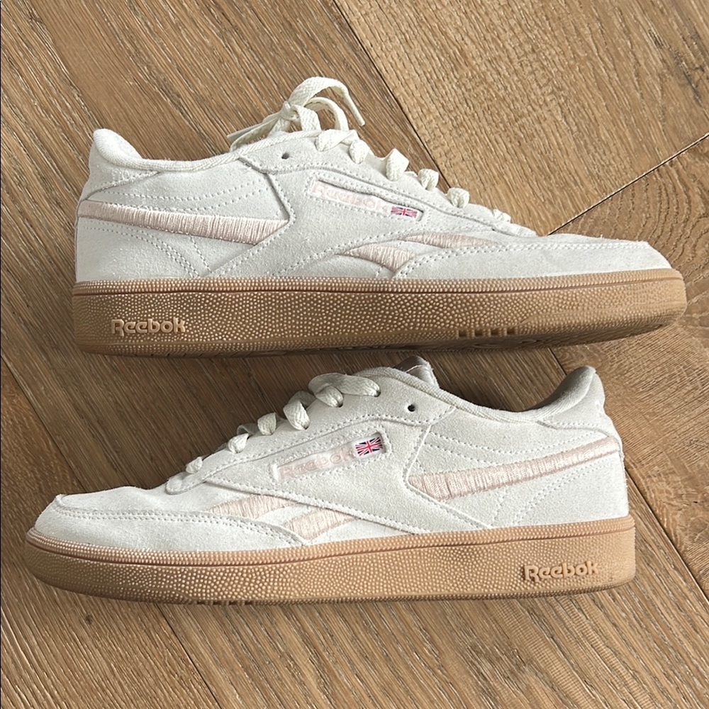 REEBOK Classic